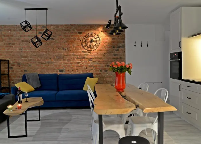 Lofty Na Gdanskiej アパート